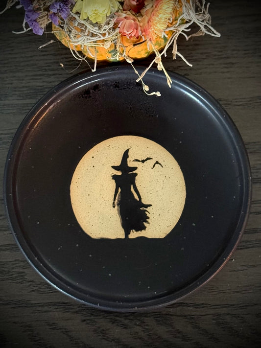 Wandering Witch ring dish